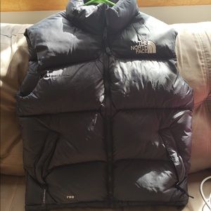 The North Face Men’s zip up Puffy Vest